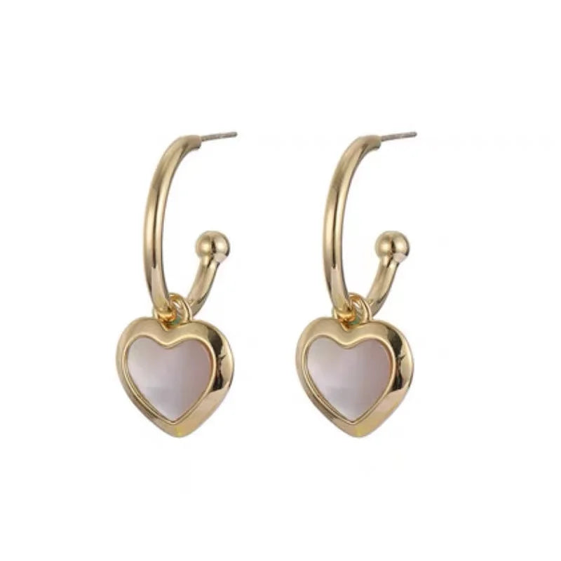 "Classic Shell Heart Pendant Dangle Earrings with Elegant Design - Luxury Accessories for Women and Girls"