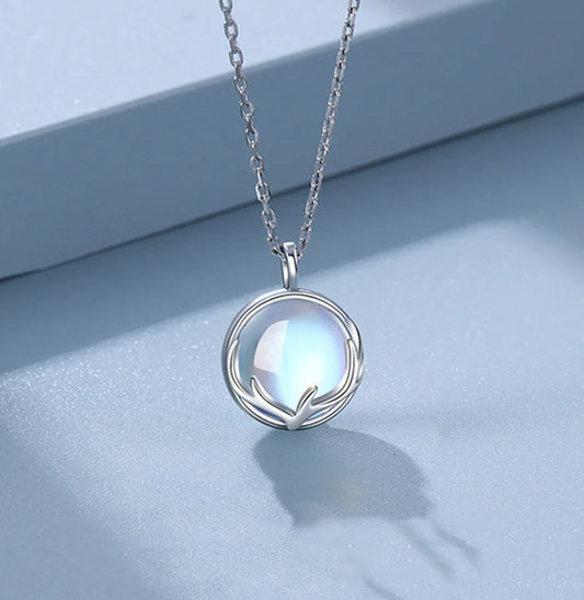 Silver Color Moonstone Pendant Necklaces for Women Temperament Deer Antlers Clavicle Chain Luxury Jewelry Collares