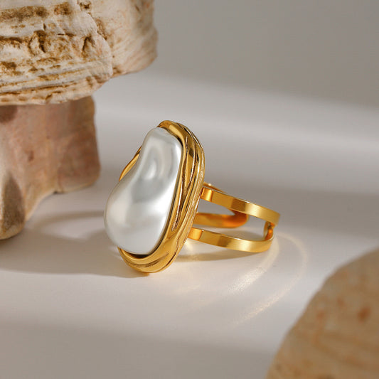 18K Gold Pearl Ring